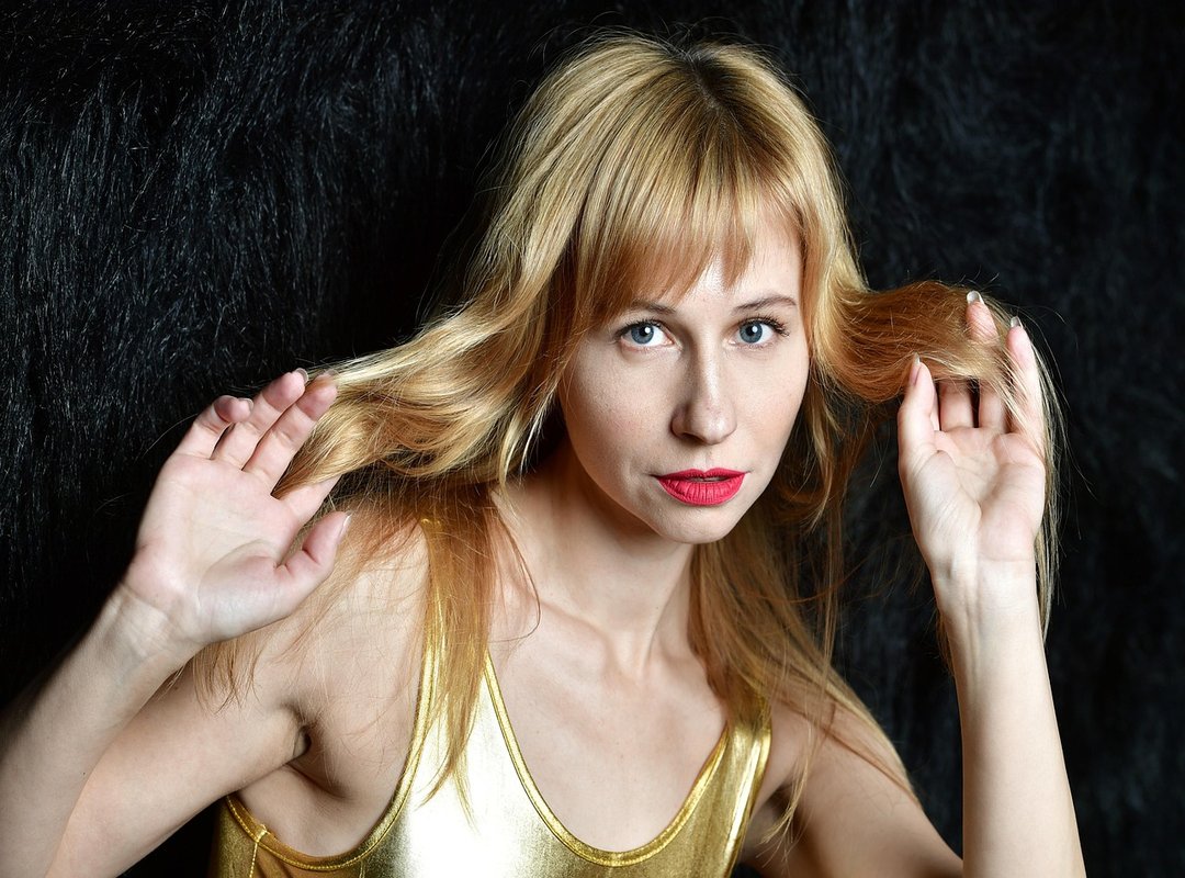 Pros and Cons of 'Mom Bang Teen' Hairstyles